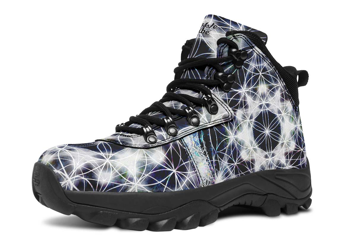 Outdoorboots-105CircleOfLife00047-Blk-YWV-STR2.jpg