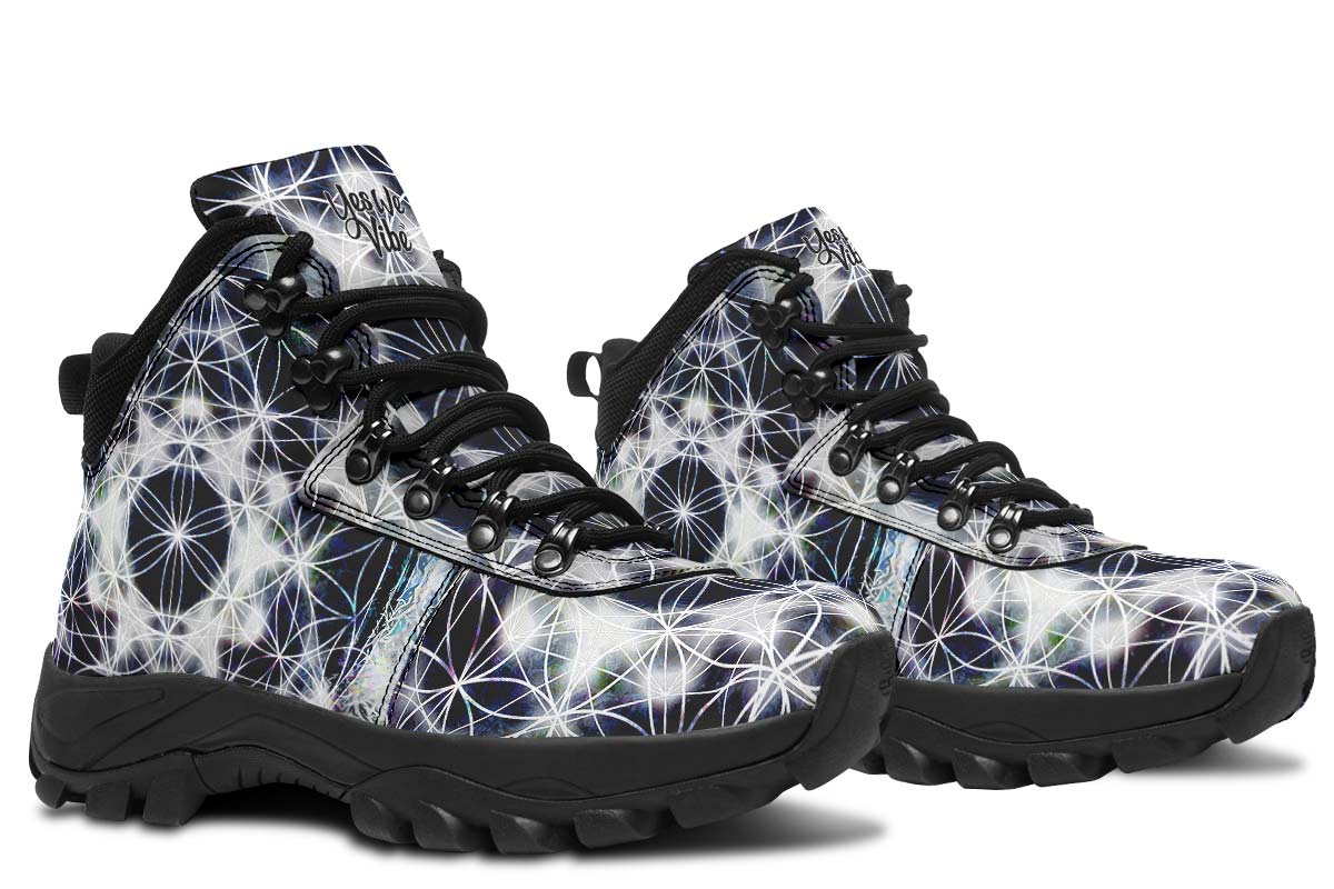 Outdoorboots-105CircleOfLife00047-Blk-YWV-STR8.jpg